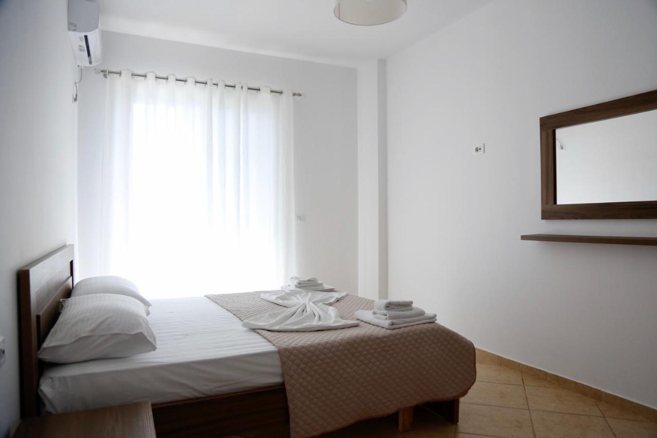 Sea La Vie Apartments Sarande Ngoại thất bức ảnh