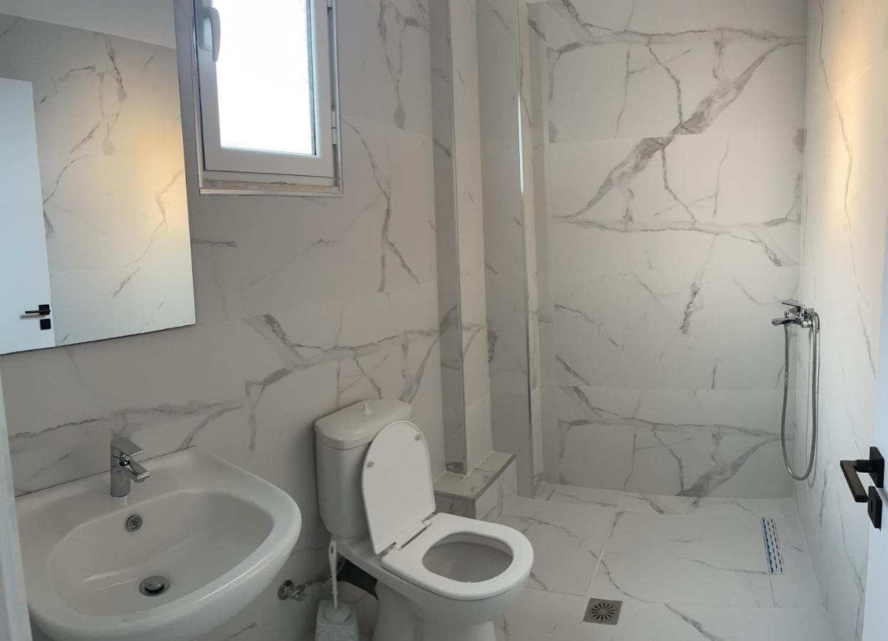Sea La Vie Apartments Sarande Ngoại thất bức ảnh